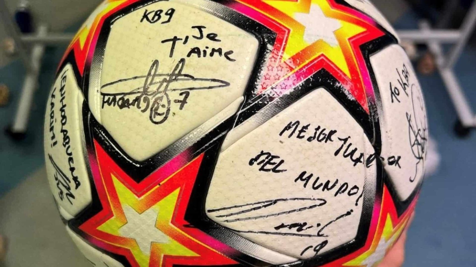 Messages written on Benzema’s signed hat-trick ball!