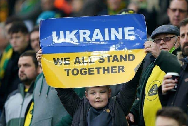 English Premier League clubs agreeing to give assistance on humanitarian aid to Ukraine