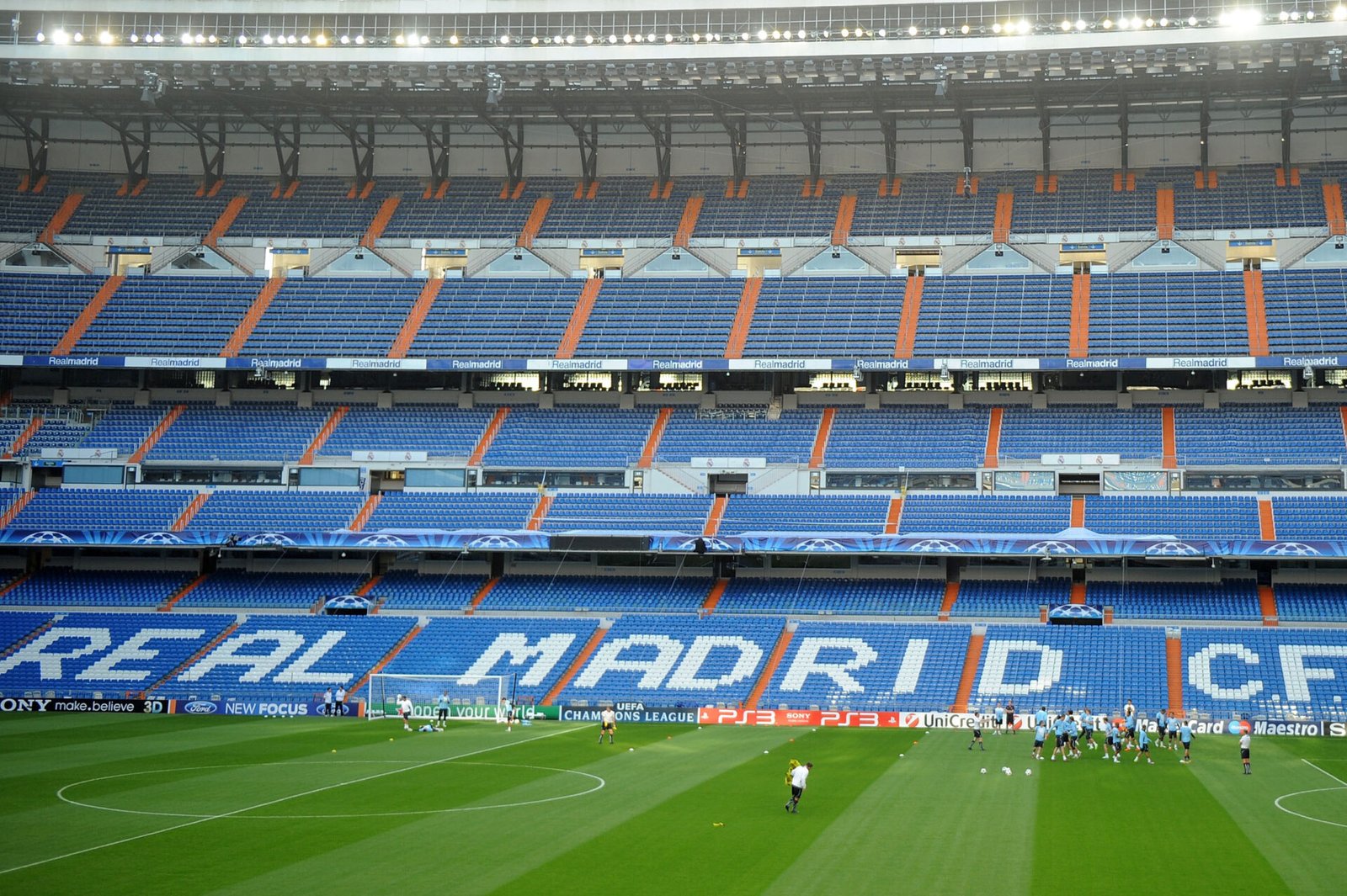 The Santiago Bernabéu steps to 75 years, get a look at its massive evolution