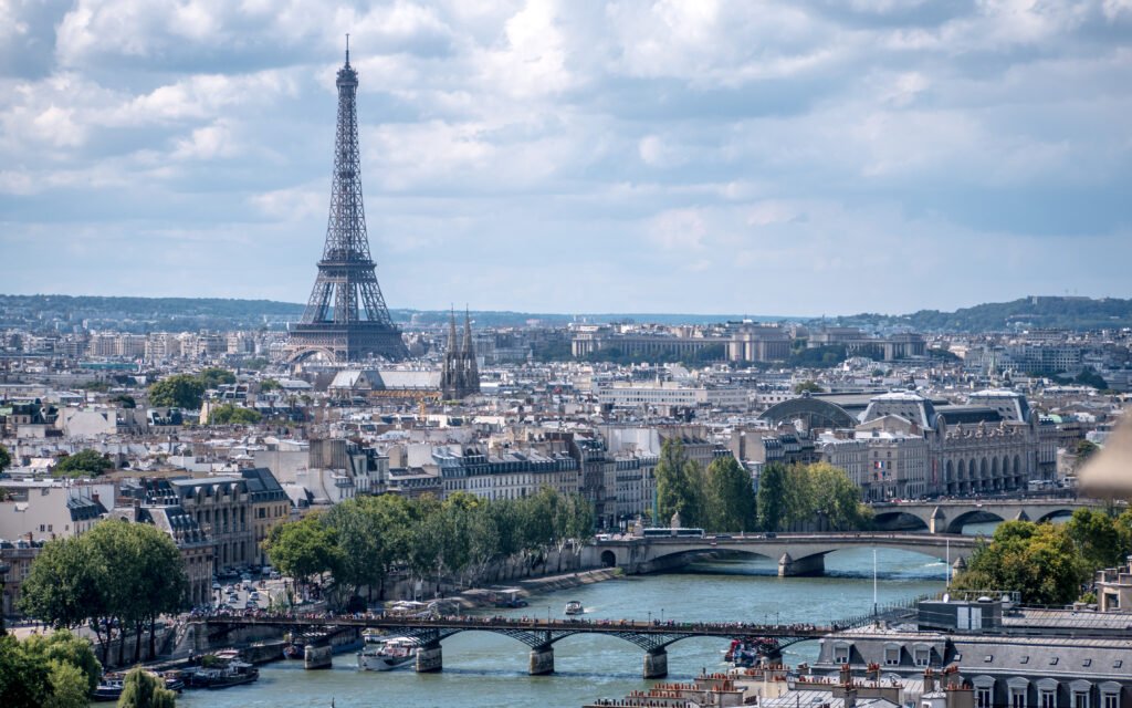La Tour Eiffel vue de la Tour Saint Jacques Paris aout 2014 2 1