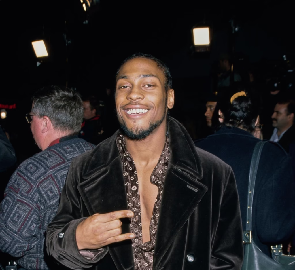 D'Angelo, Neo-Soul Pioneer and Grammy Winner, Dies at 51 After Cancer Battle 3 DAngelo Passes Away at 51 from Cancer