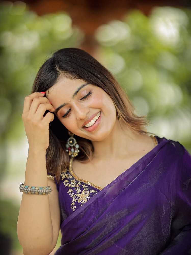 Amritha Aiyer Dazzles: Latest Photoshoot & Career Buzz (October 2025) 3 image 1331