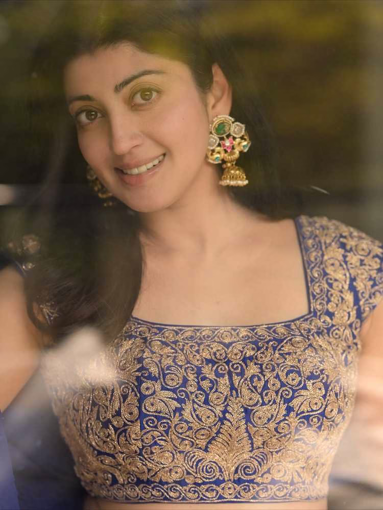 Pranitha Subhash's Latest Photos: From Silver Screen to Motherhood Bliss 2 image 537
