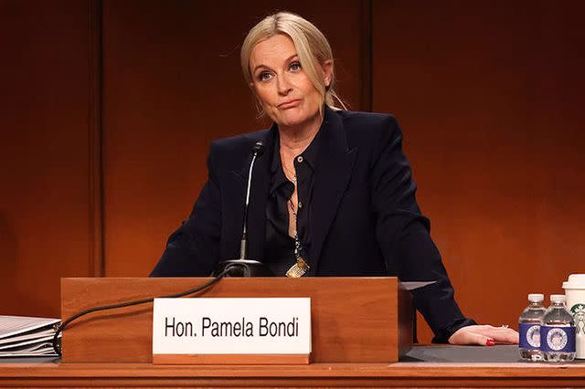 Who Hosted SNL Season 51 Episode 2? Amy Poehler's Star-Studded Return 1 SNL