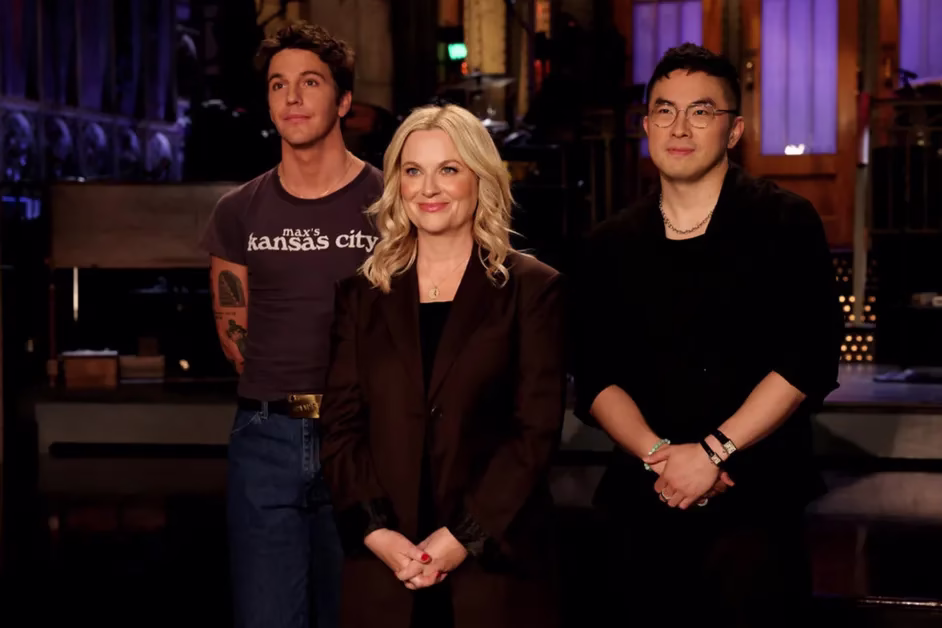 Who Hosted SNL Season 51 Episode 2? Amy Poehler's Star-Studded Return 2 image 909