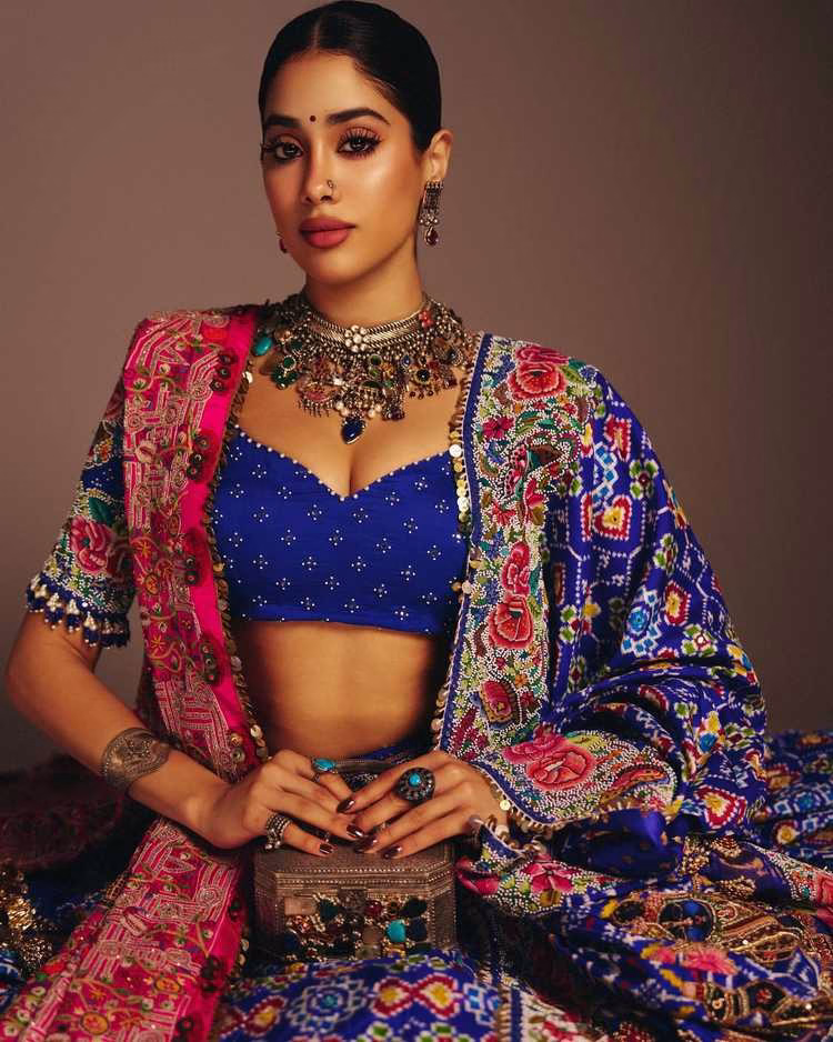 Janhvi Kapoor: From Sridevi's Daughter to Bollywood's Leading Lady - 2025 Updates 5 image 281